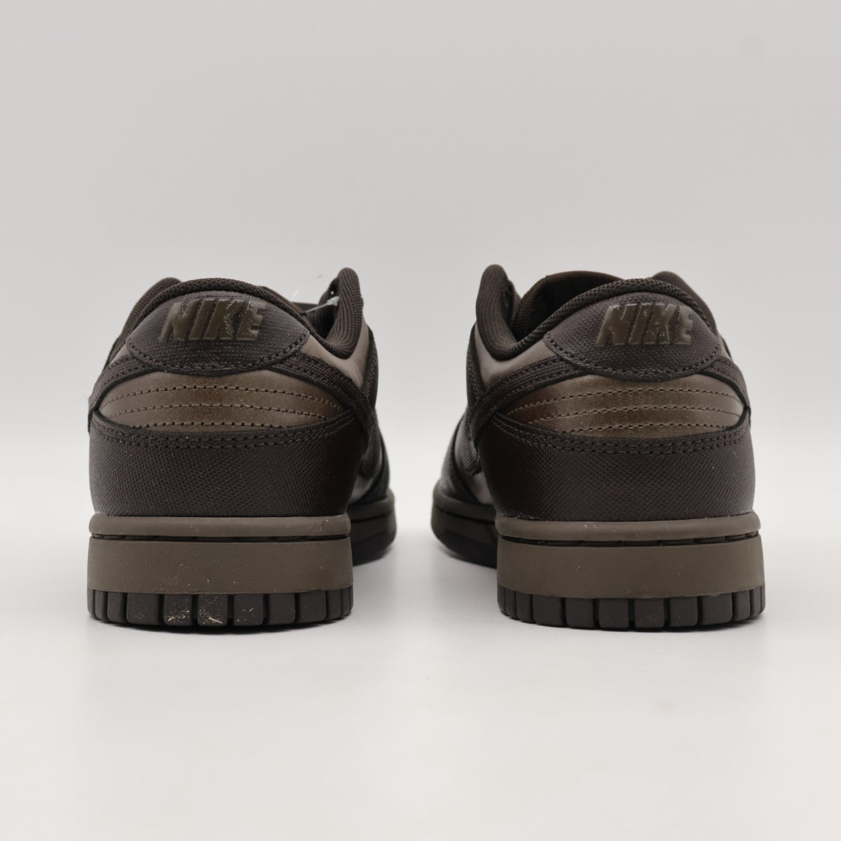 HQ1979-001 Nike Dunk Low Ironstone Velvet Brown (Men's)