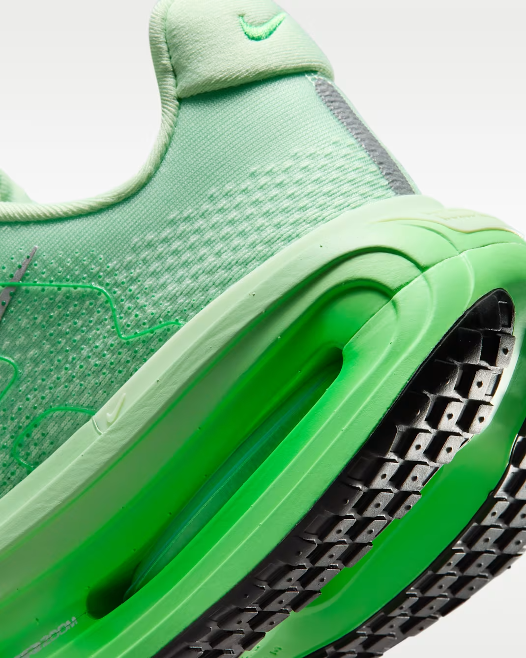 HM5973-302 Nike Vomero Premium "Cucumber Calm" (Women's)