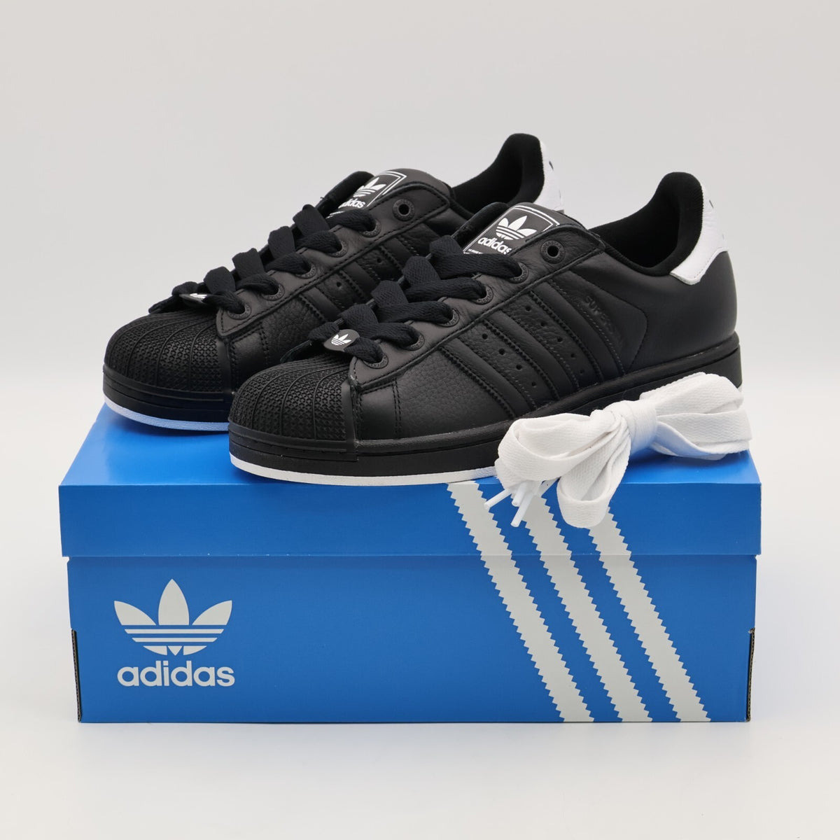 JR0029 adidas Originals Superstar 2 Core Black Cloud White (Men's)