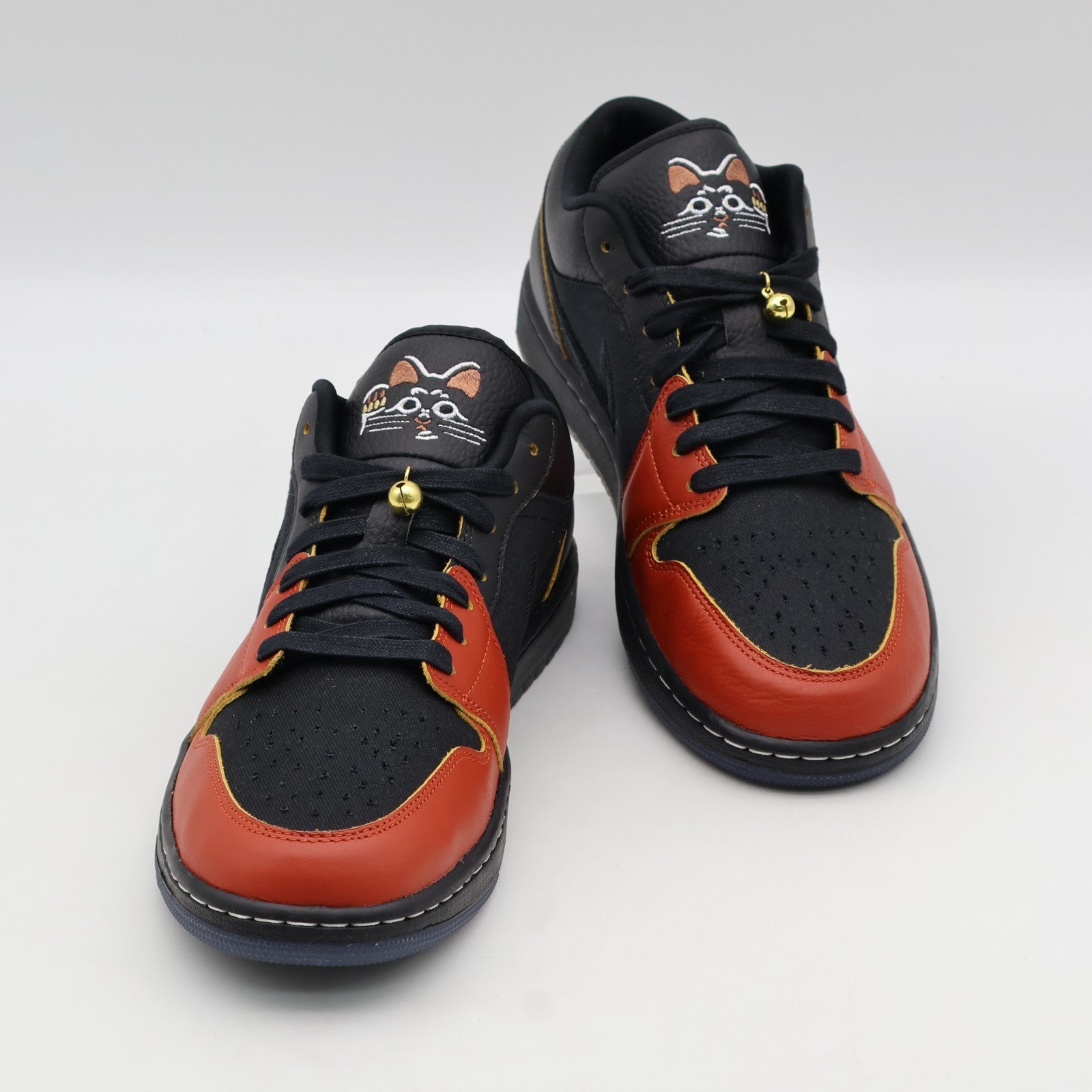 IQ3460-010 Nike Air Jordan 1 Low SE Lucky Cat (Men's)