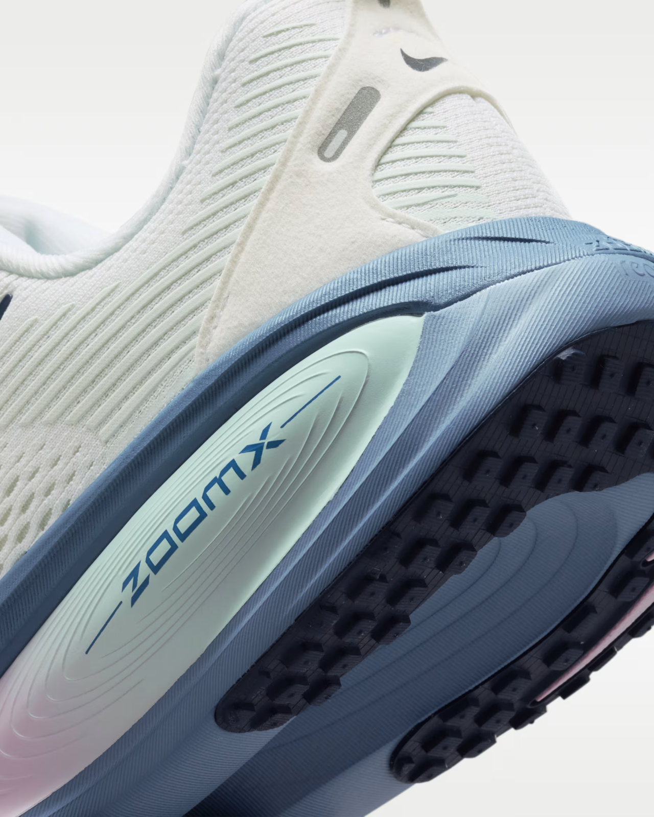 HM6804-115 Nike Vomero 18 "White/Work Blue" (Women's)