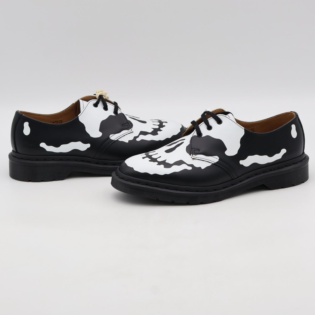 42936001 Supreme Dr.Martens 1461 Skull 3 Eye Shoe Black White (25FW Week14) (Men