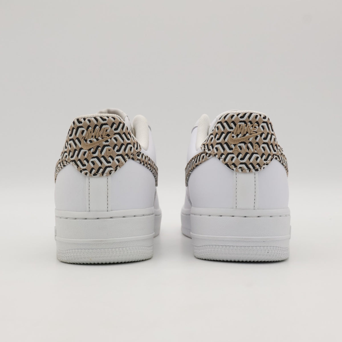 DZ2709-100 Nike WMNS Air Force 1 Low United in Victory White
