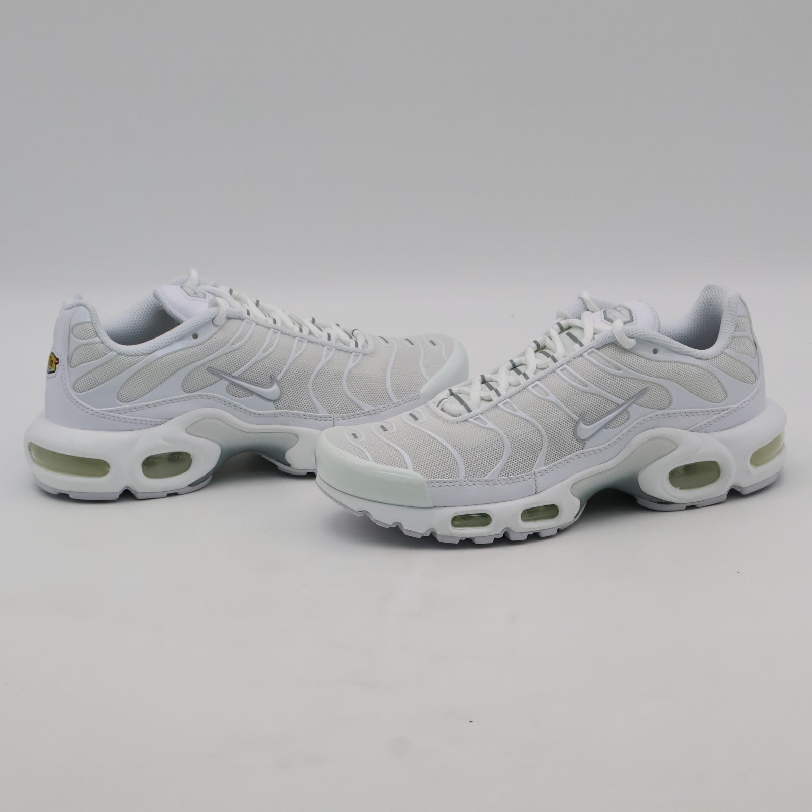 DM2362-100 Nike Air Max Plus White Pure Platinum (Women's)