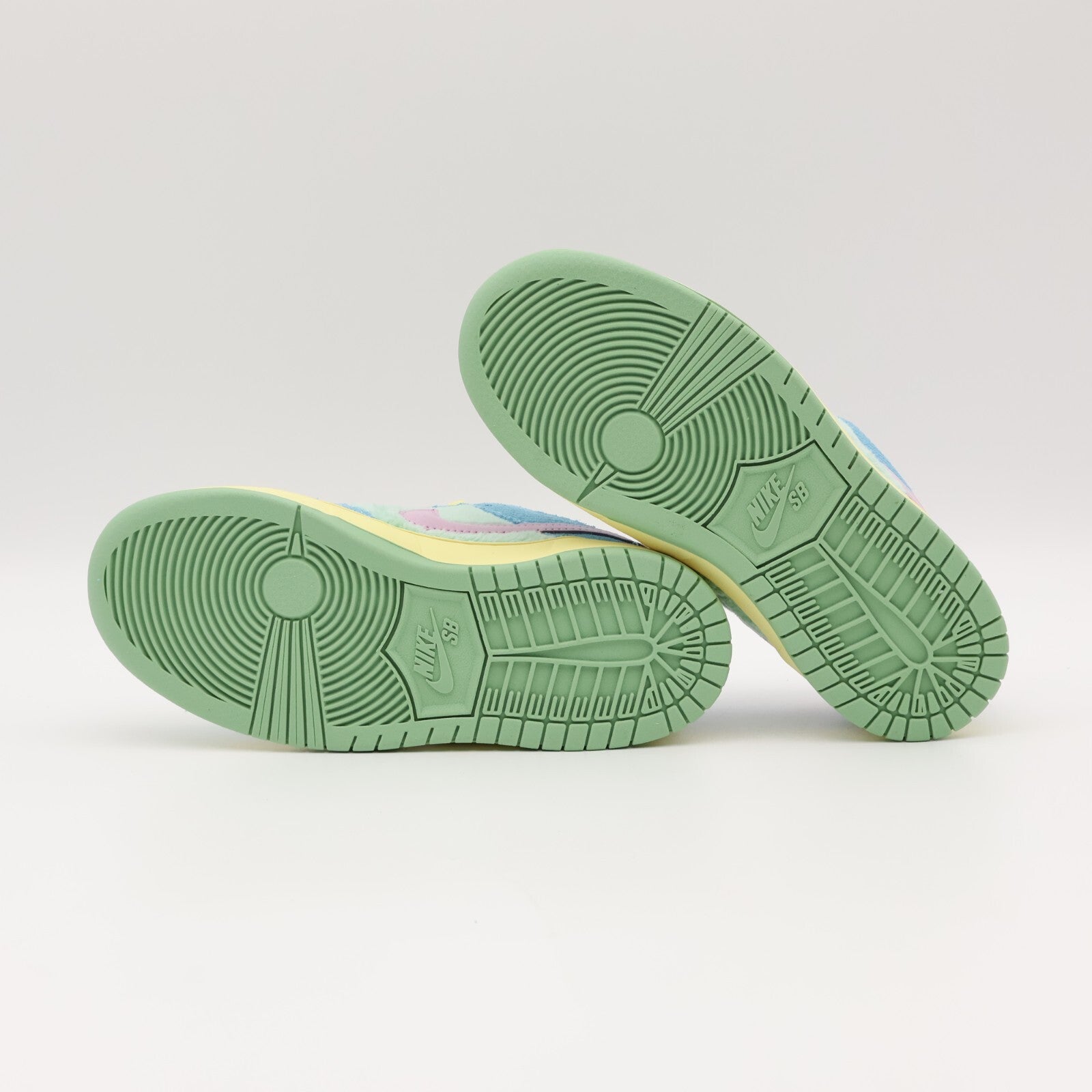 FZ7195-400 VERDY Nike PS SB Dunk Low Pro QS Visty Blue Gaze Enamel Green (Kids)
