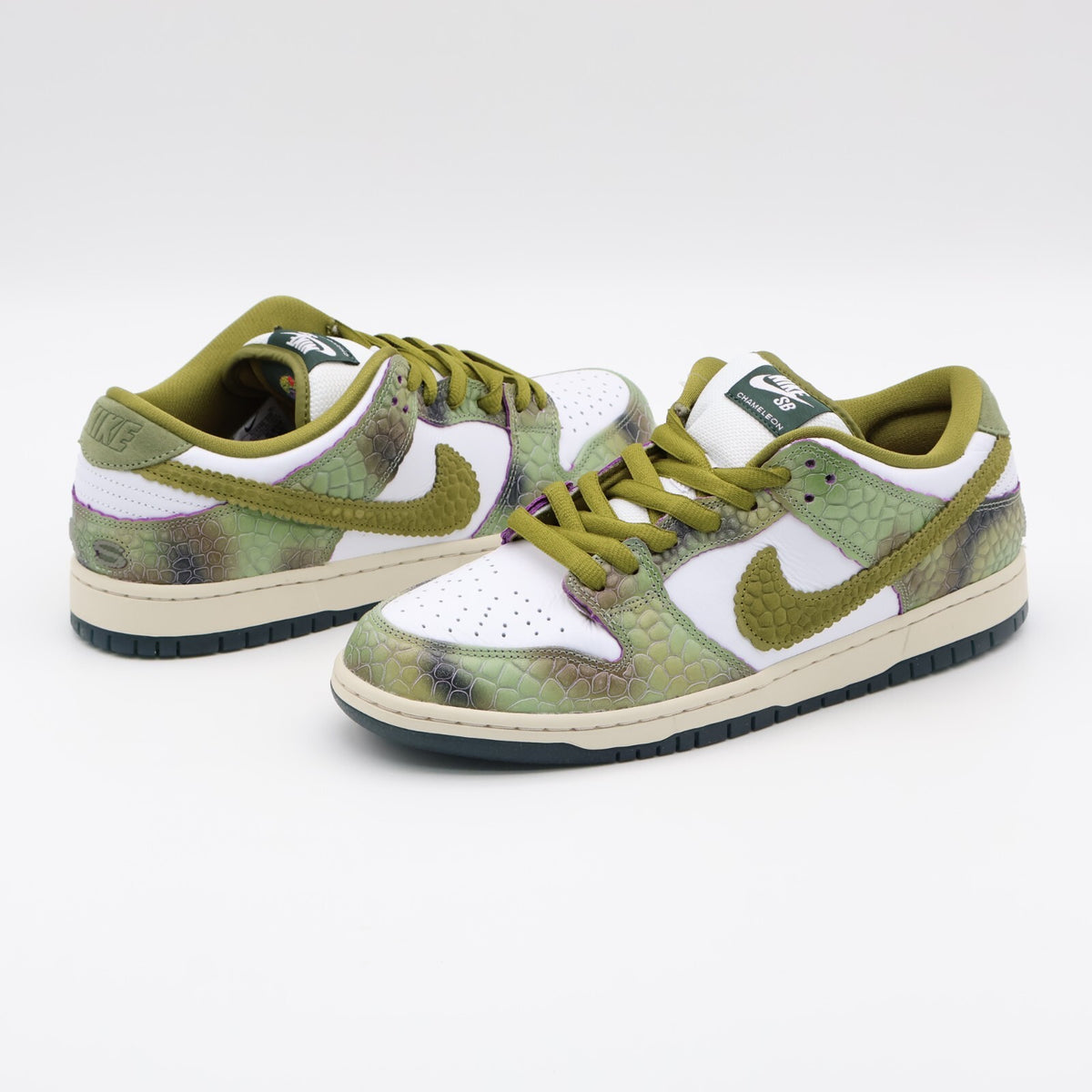 HJ3386-300 Alexis Sablone Nike SB Dunk Low Pro White and Pacific Moss (Men's)