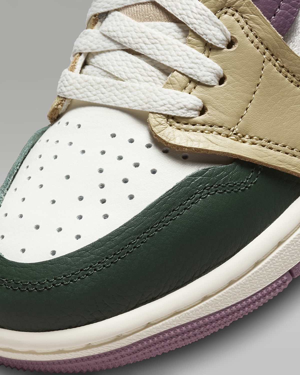 FB9891-300 Nike Air Jordan 1 High MM Galactic Jade (Women's)