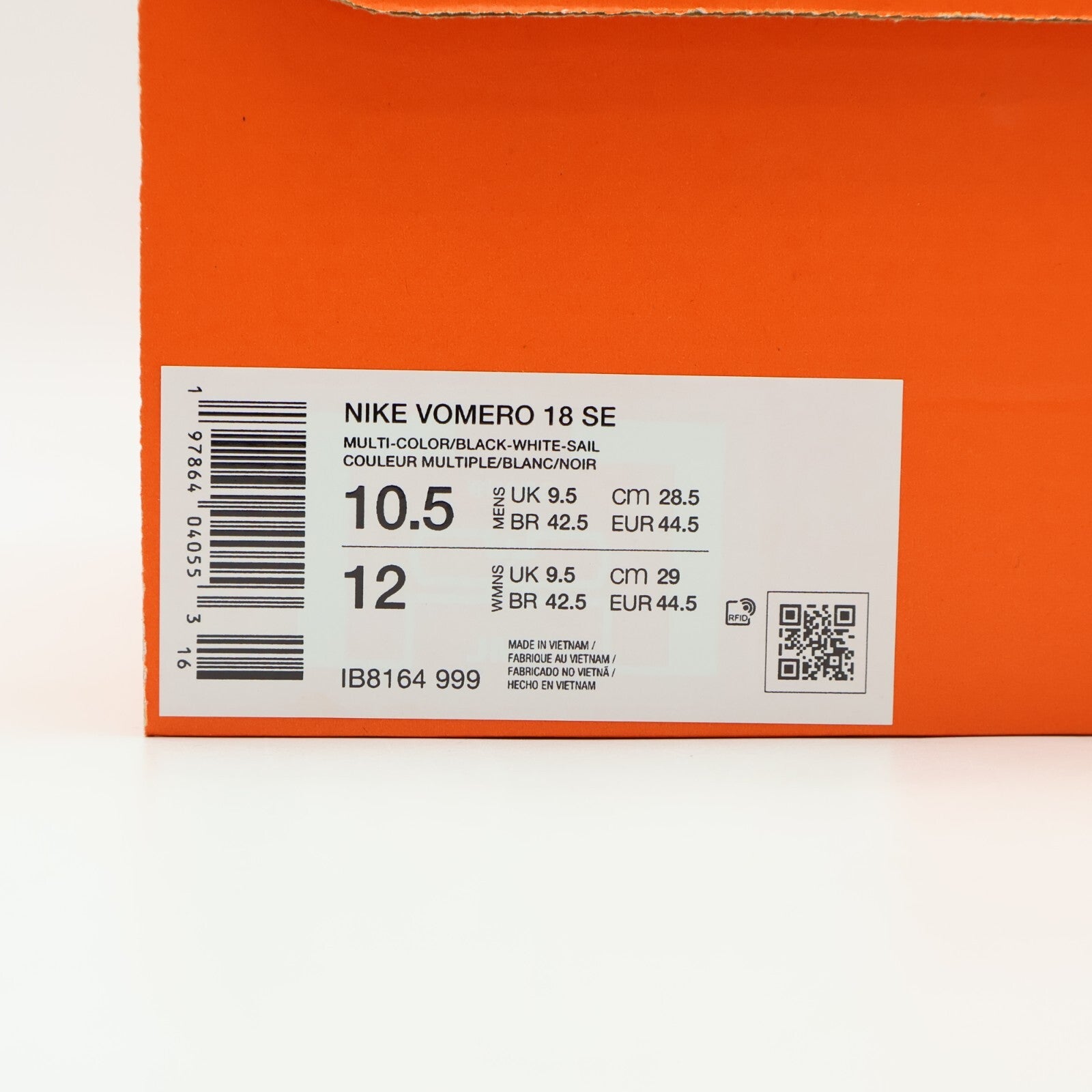 IB8164-999 Nike Vomero 18 SE Multi-Color White Sail Black (Men's)