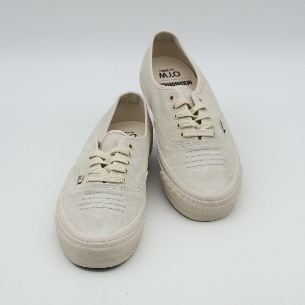VN000XVJ7VJ NEIGHBORHOOD Ã OTW by Vans Authentic 44 "Natural" (Men's)