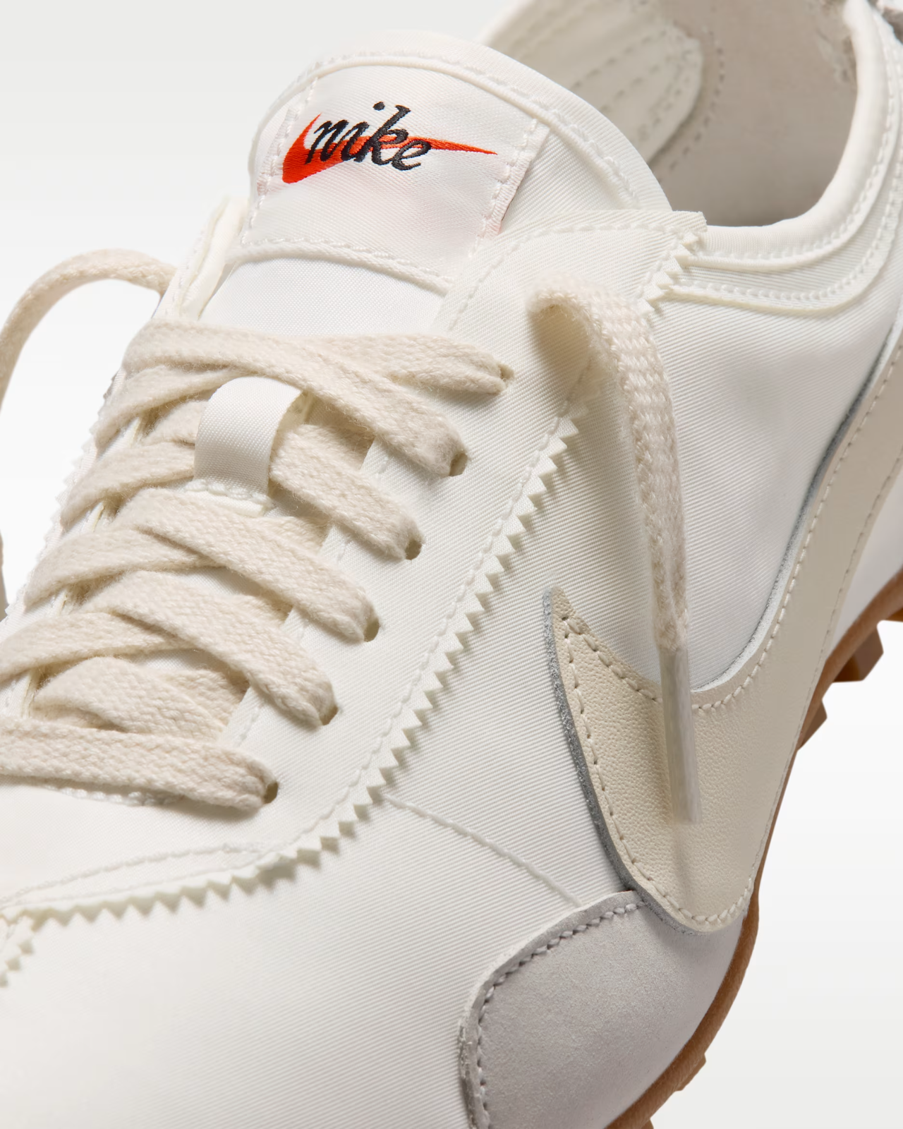 IW0955-100 Nike Moon Shoe OG "White" (Women's)
