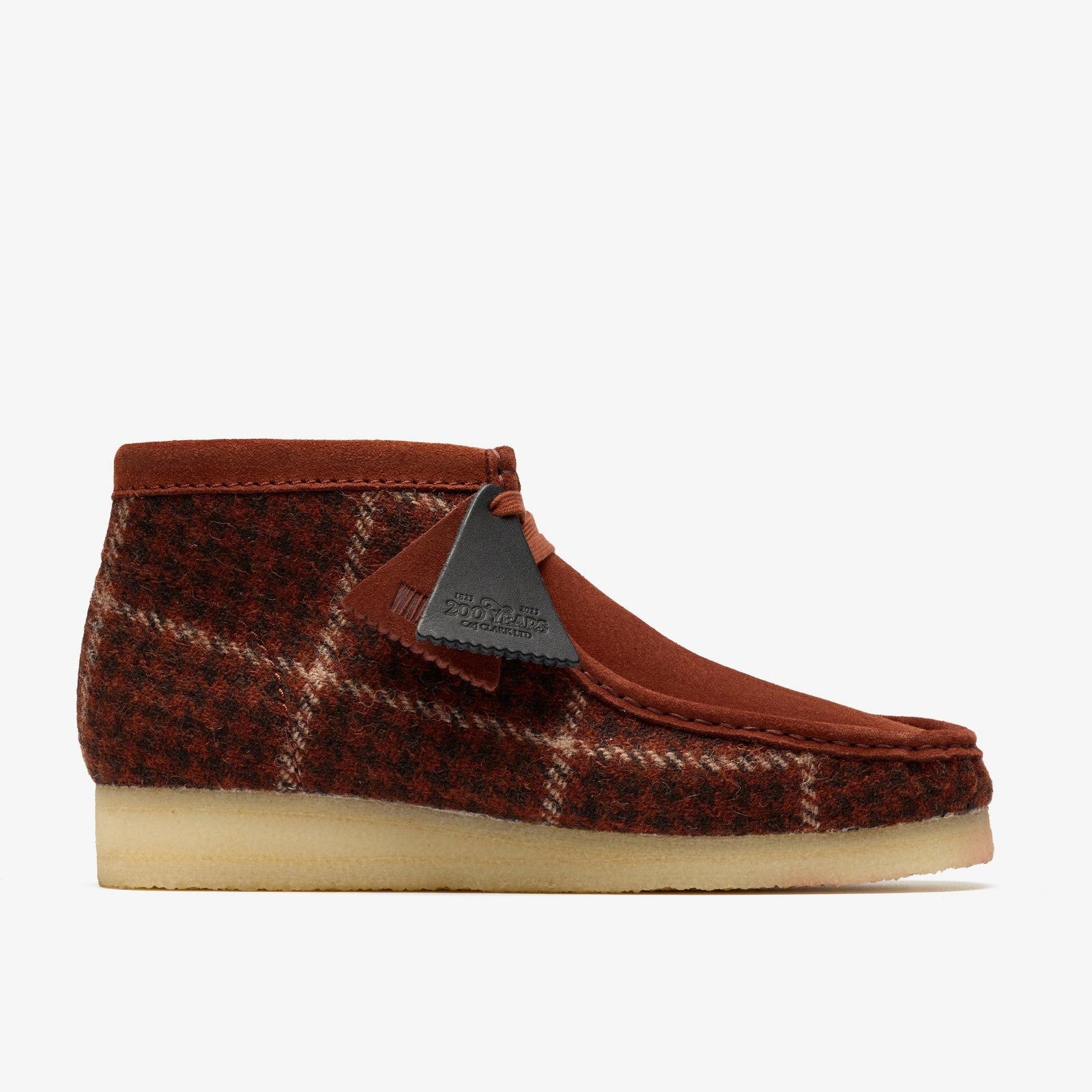 26182793 Harris Tweed Ã Clarks Wallabee Boot Rust Tweed Combi ( Men's )