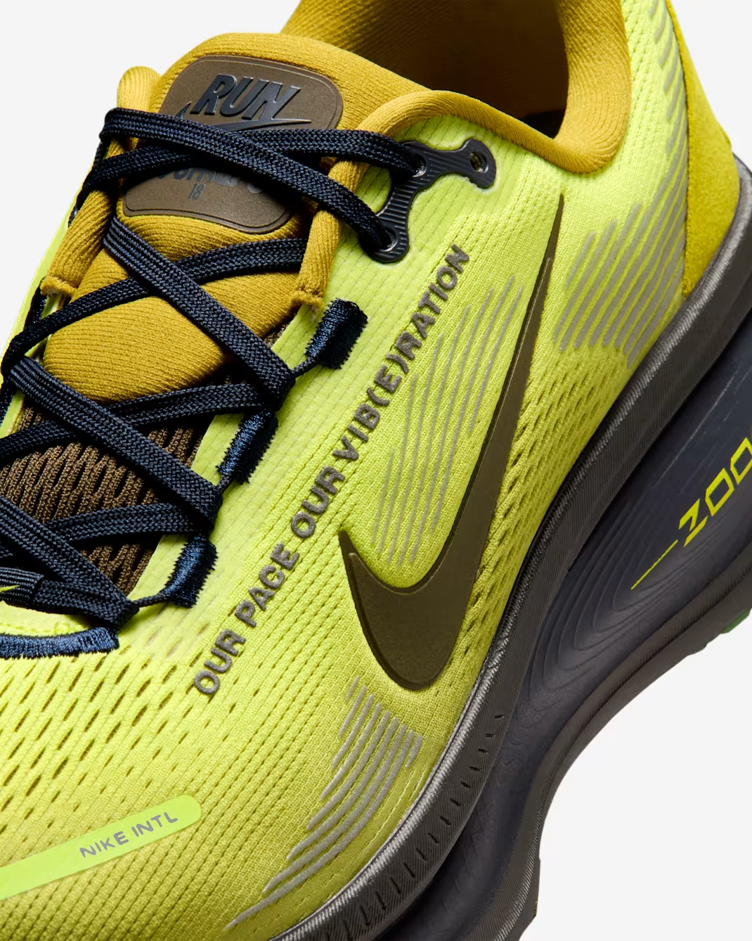 IQ3413-704 Nike Vomero 18 SE Sonic Yellow Peat Moss Dark Obsidian Dark (Women's)