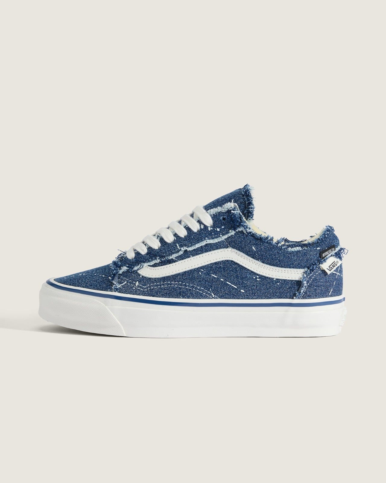 VN000E9HGTL INVINCIBLE Vans Old Skool Frayed Denim Marshmallow (Men's)