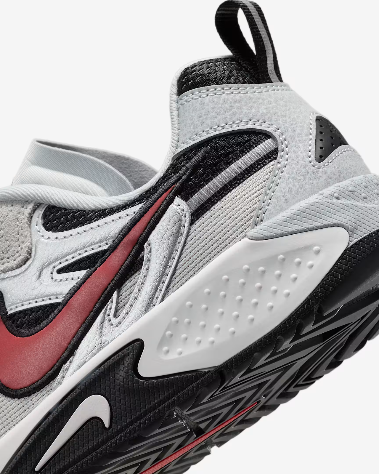 FN0314-005 Nike  Jam Metallic Silver (Women's)