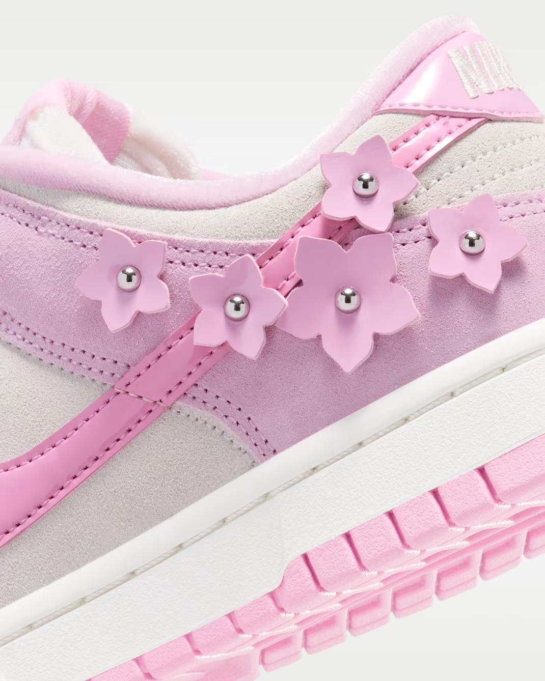 IV4726-600 Nike Dunk Low SE Florette (Women's)