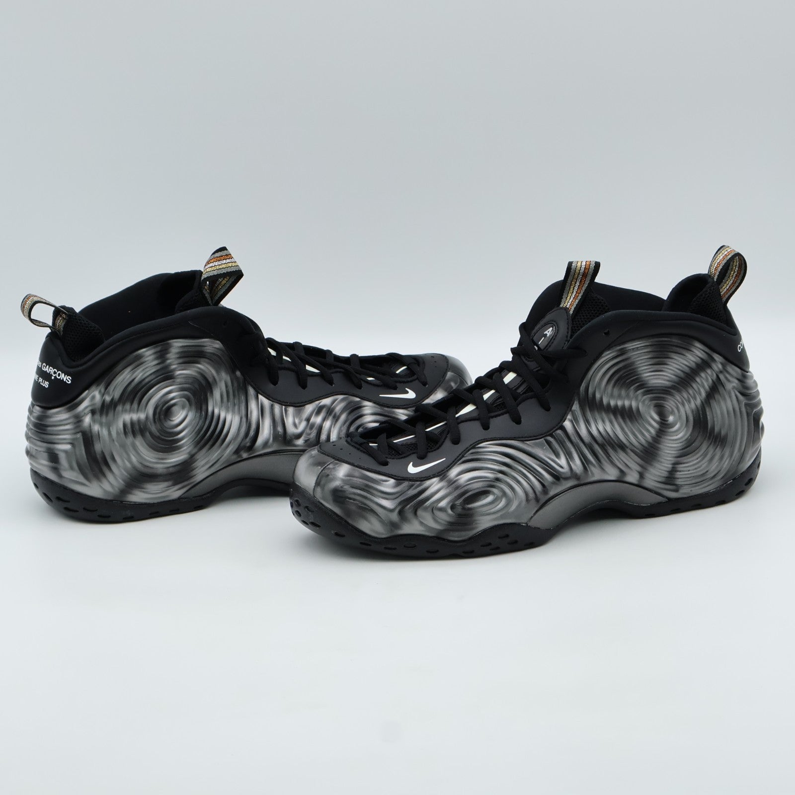 DJ7952-002 COMME des GARÃONS HOMME PLUS Nike Air Foamposite One Olympic (Men's)