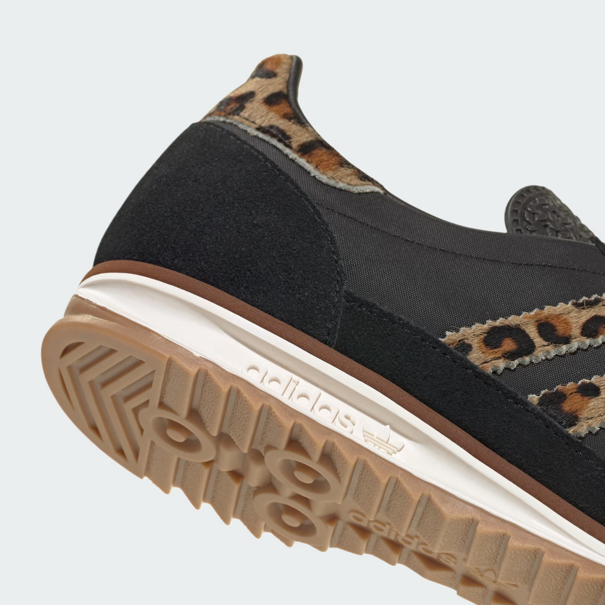 JR1640 adidas OriginalsSL 72 OG Preloved Brown Core Black Gum (Women's)