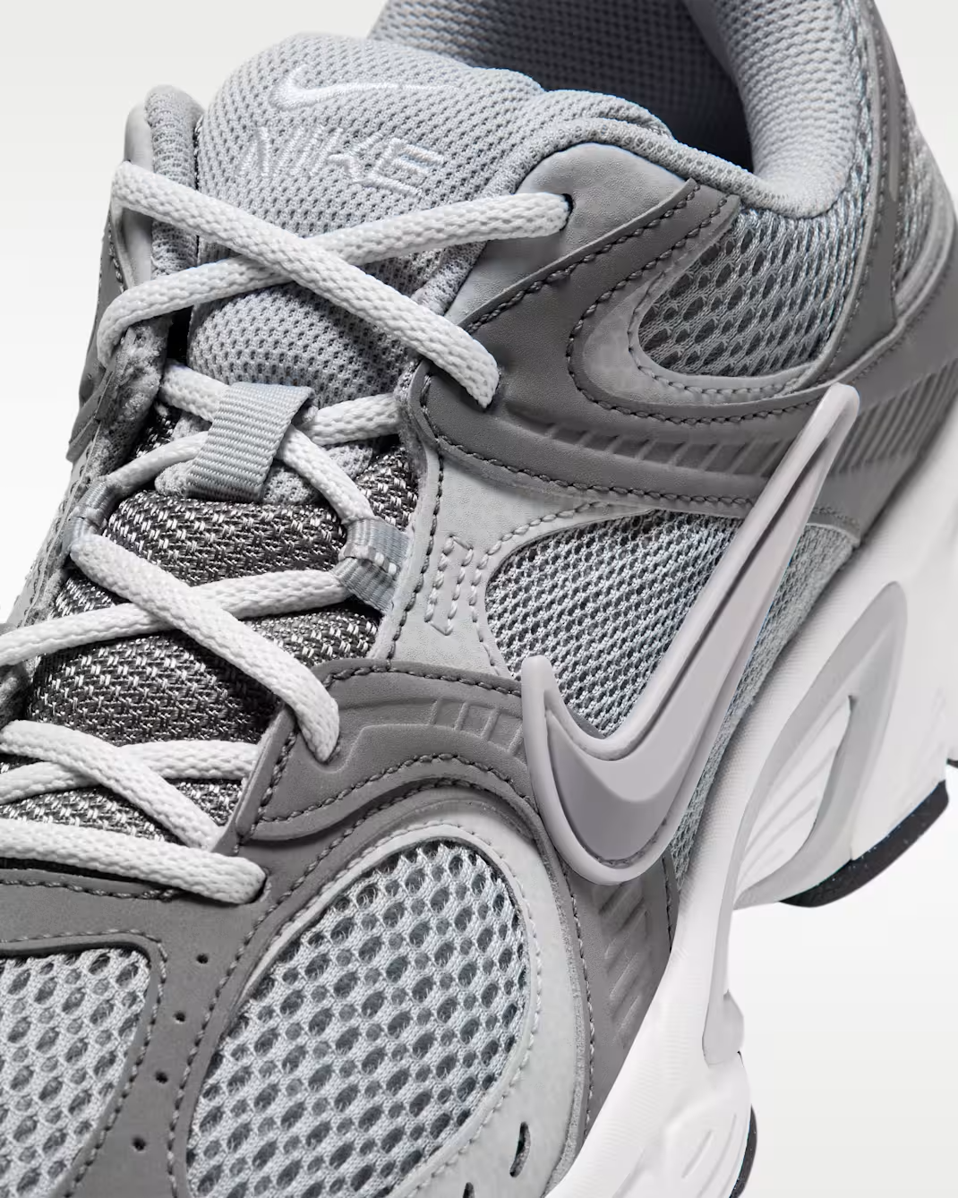 IO7835-004 Nike V5 RNR "Particle Grey/Flat Pewter" (Men's)