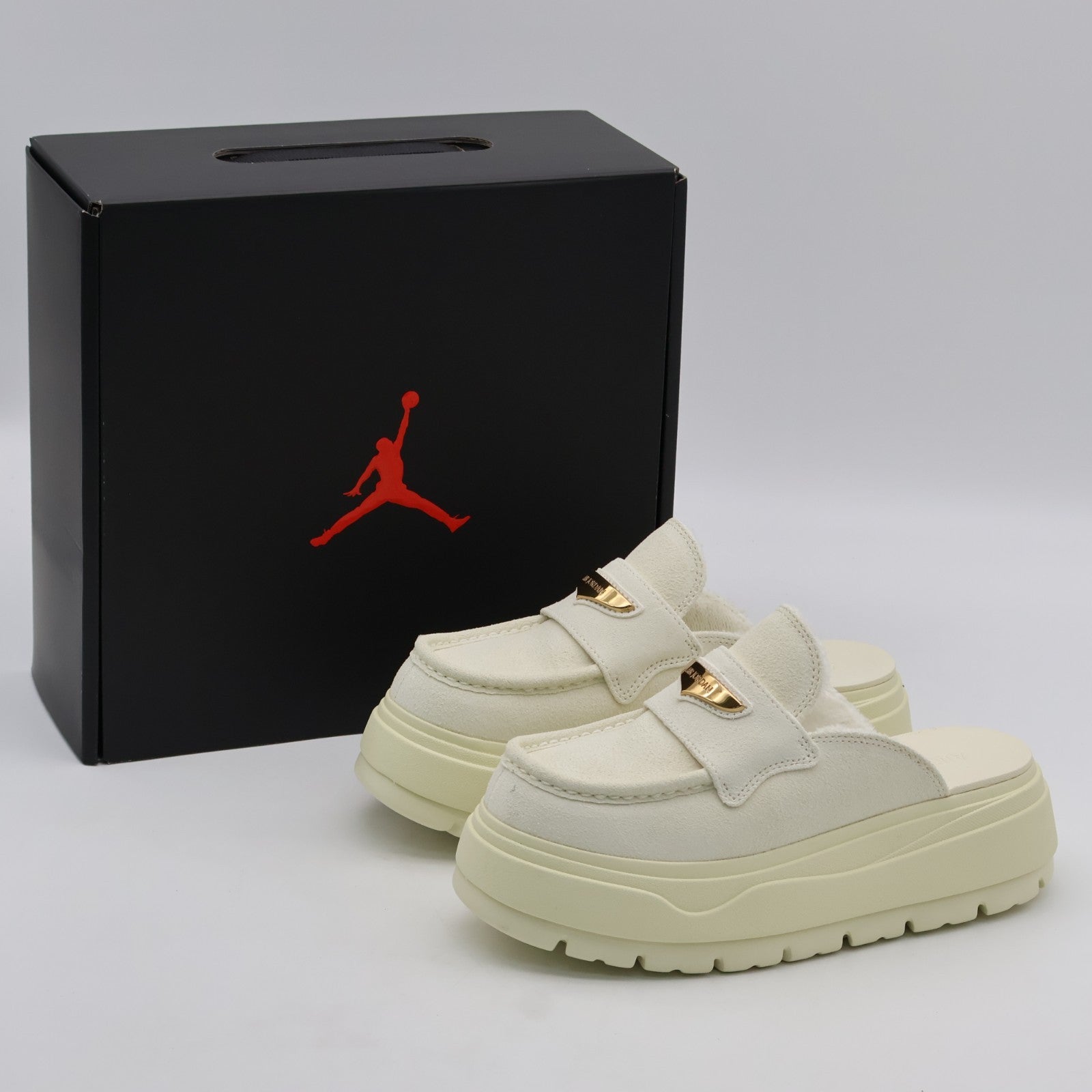 IM6663-071 Nike Air Jordan Mule Soft Pearl (Women's)