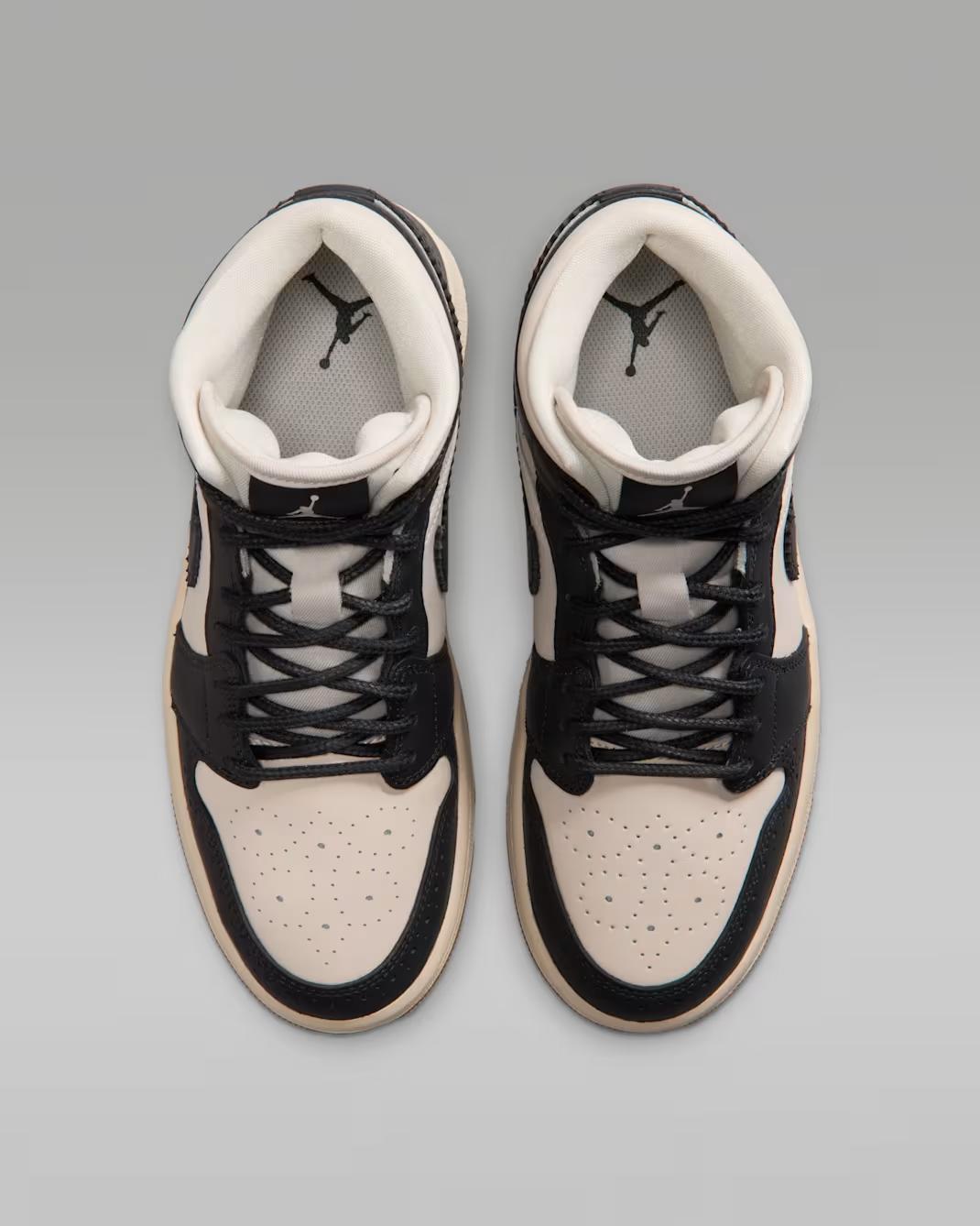 IO0760-001 Nike Air Jordan 1 Mid SE Off Noir Chalk (Women's)