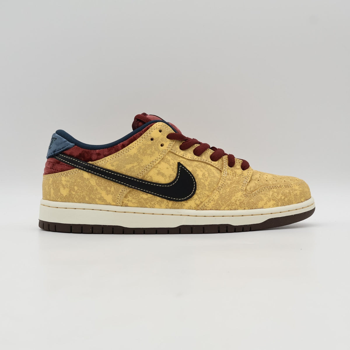 FZ1278-200 Nike SB Dunk Low City of Cinema (Men's)