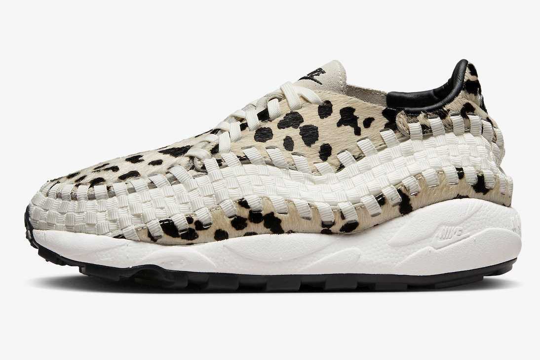 FB1959-102 Nike Air Footscape Woven Sail and Black (Women's)
