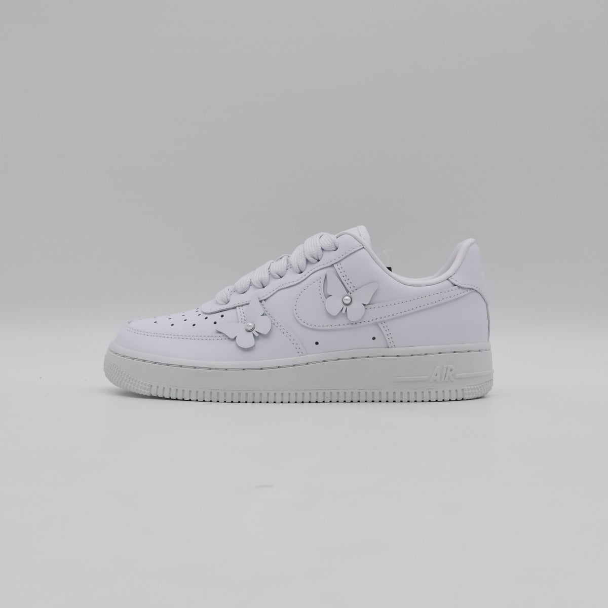 IH4480-100 Nike Women's Air Force 1 Low Butterfly (Women's)