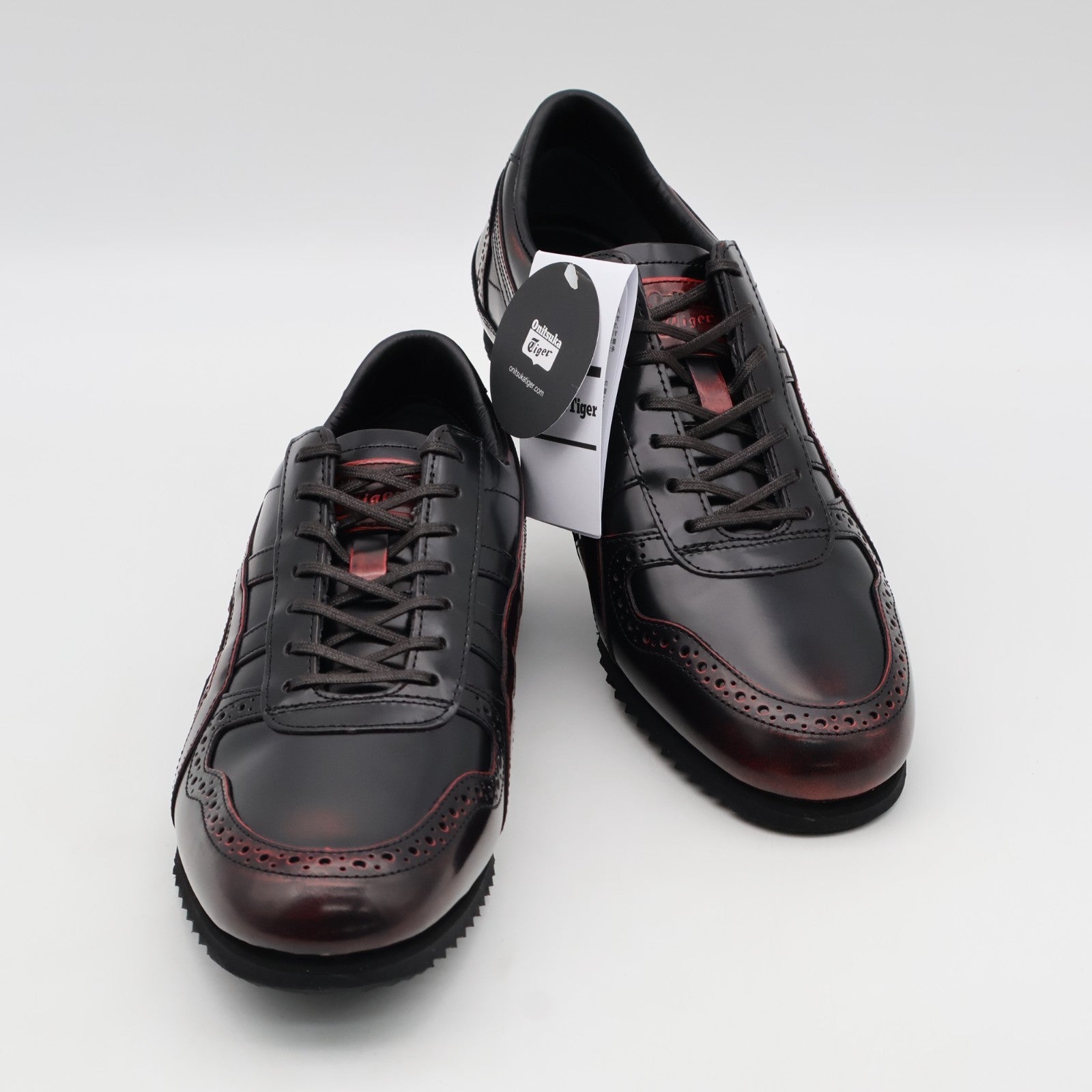 1181A610-200 Onitsuka Tiger NIPPON MADE ULTIMATE TRAINER LICORICE BROWN (Men's)