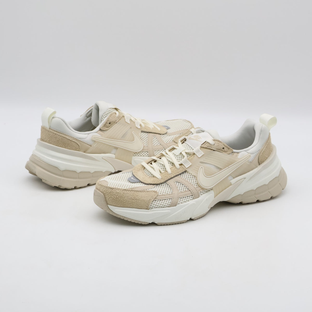 HV3917-133 Nike V2K Run Sail Sanddrift Phantom (Women's)
