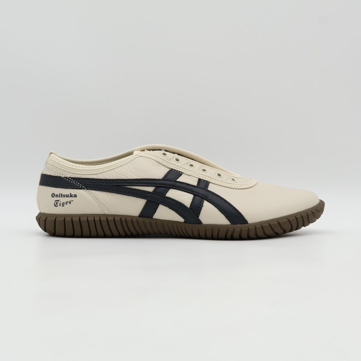 1183C529-200 Onitsuka Tiger Tsunahiki Slip On Birch Indigo Navy (Men's)