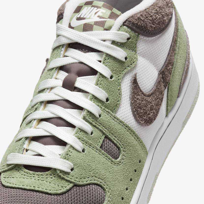 FN0648-300 Nike Attack Oil Green and Ironstone (Men's)