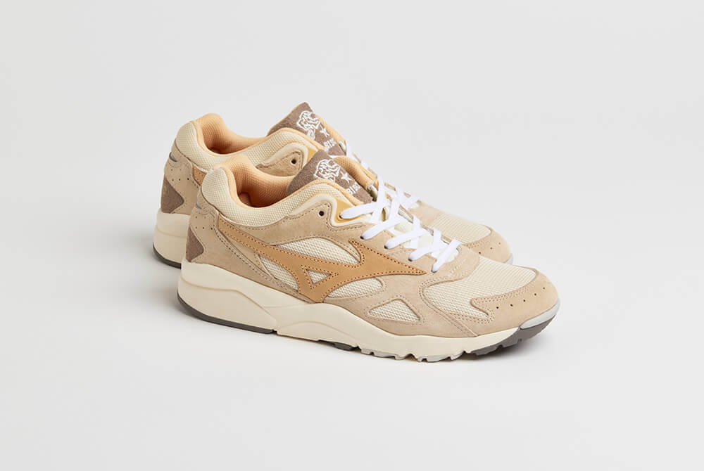 D1GG240201 IL BISONTE Mizuno Sky Medal Beige (Men's)