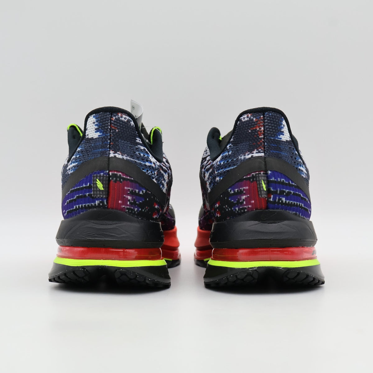 IM6778-902 Nike Pegasus PRM Multi Pixel (Men's)