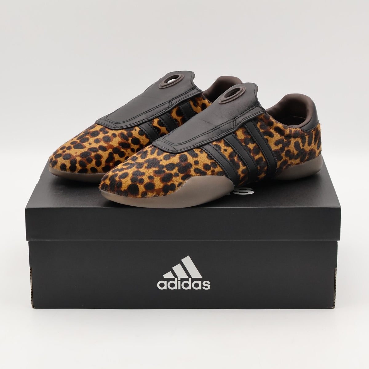 JS0298 adidas Taekwondo Mei Core Black Gum Five (Women's)