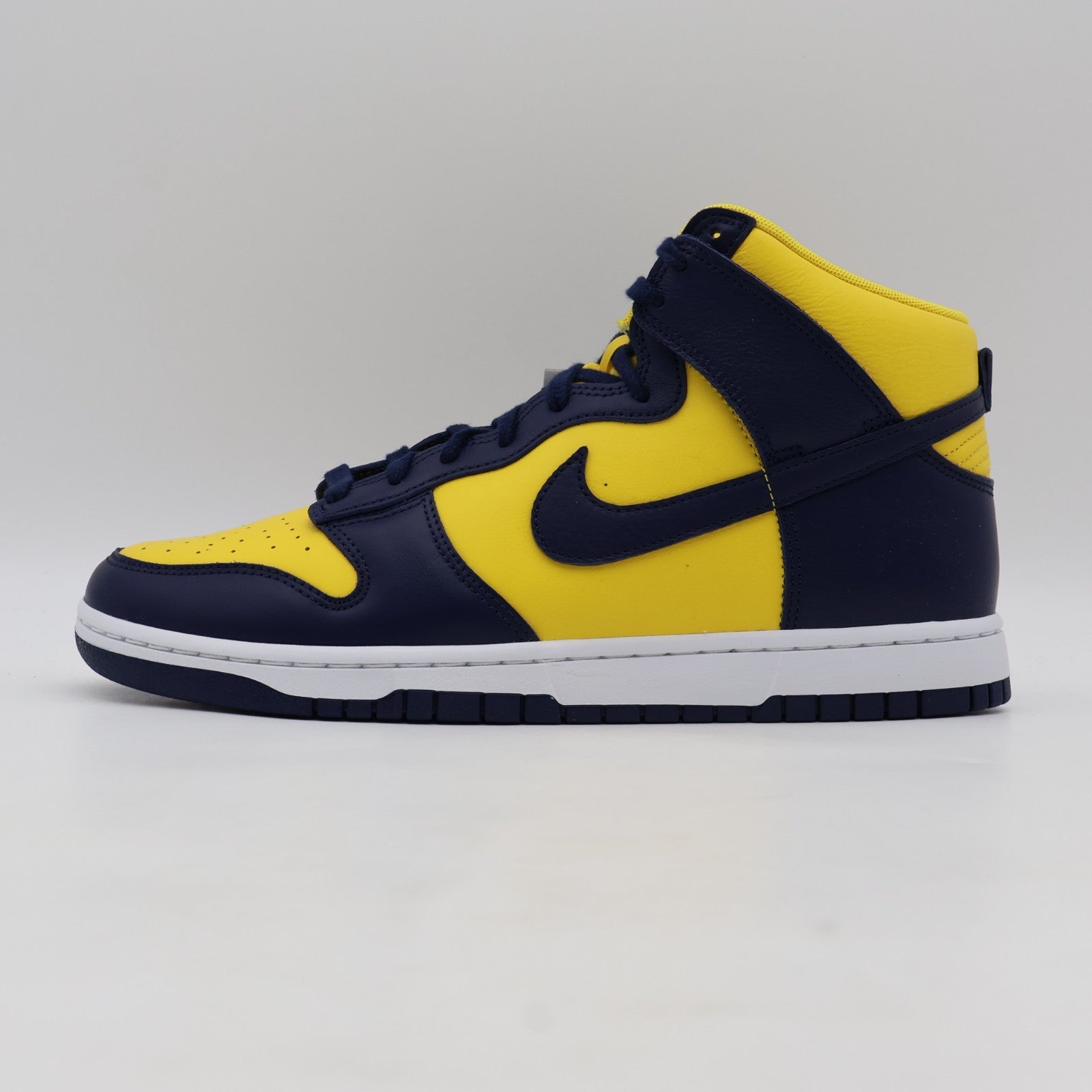 HF3143-700 Nike Dunk High Retro SE Michigan (Men's)