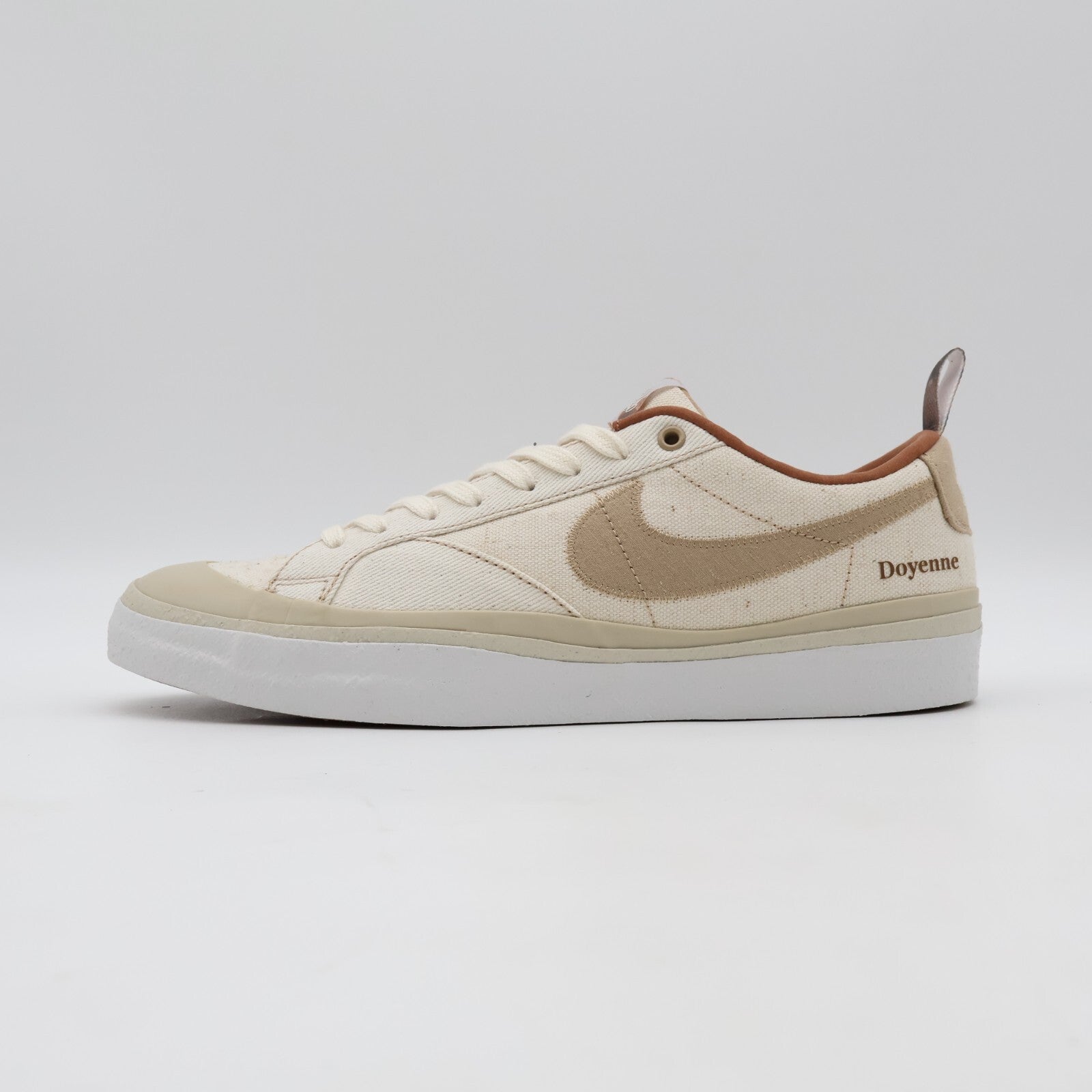 DZ3406-100 Doyenne Ã Nike SB Blazer Low Coconut Milk and Rattan Sail Brown Beige