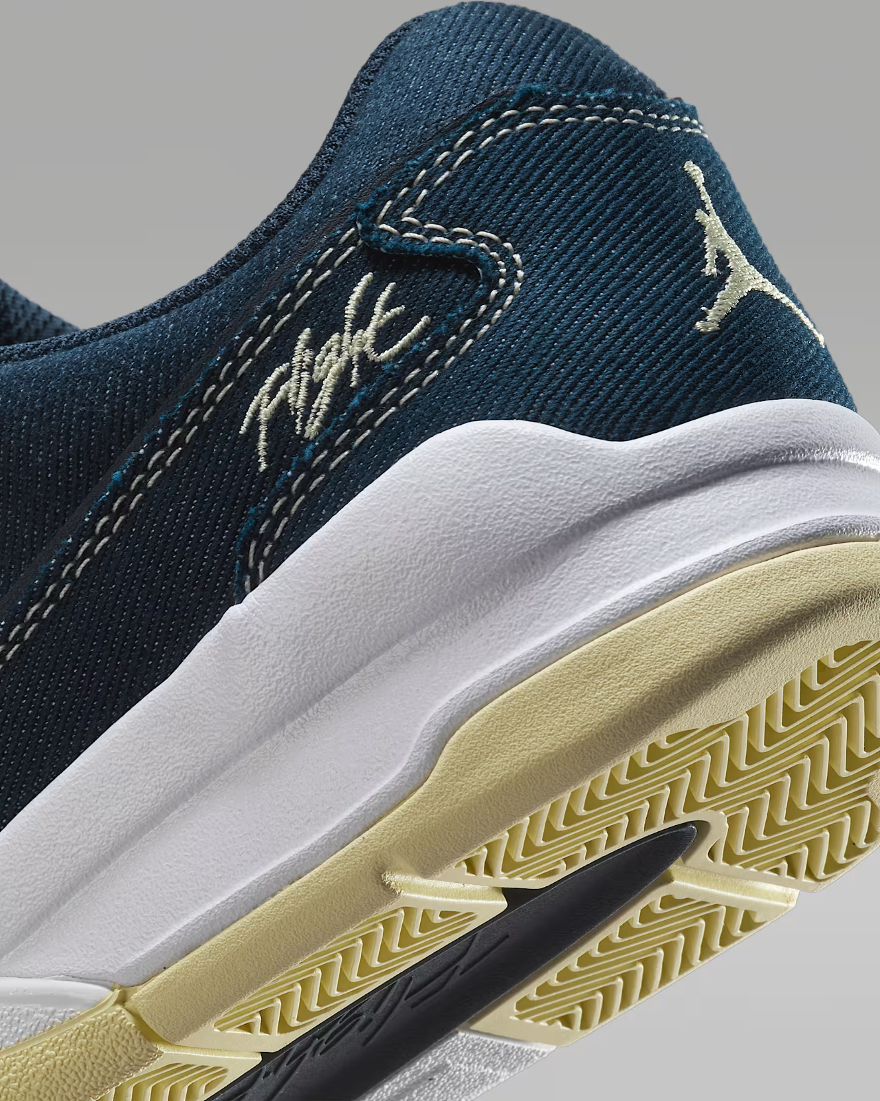 IH4489-451 Nike  Jordan Flight Court Obsidian White Alabaster (Women's)