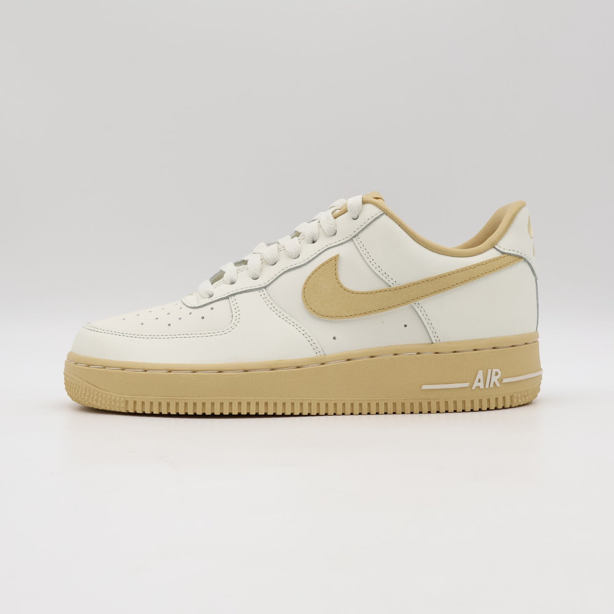 FZ3597-133 Nike Air Force 1 '07 Sail Vintage Green Sesame (Women's)