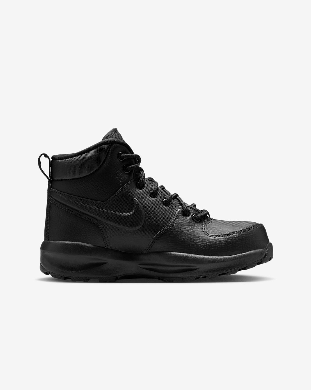IH7679-001 Nike GS Manoa 17 Triple Black