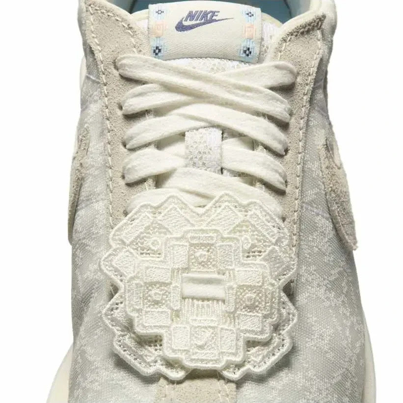 IH7345-001 Nike Women's LD-1000 Soft Pearl Light Bone (Women's)