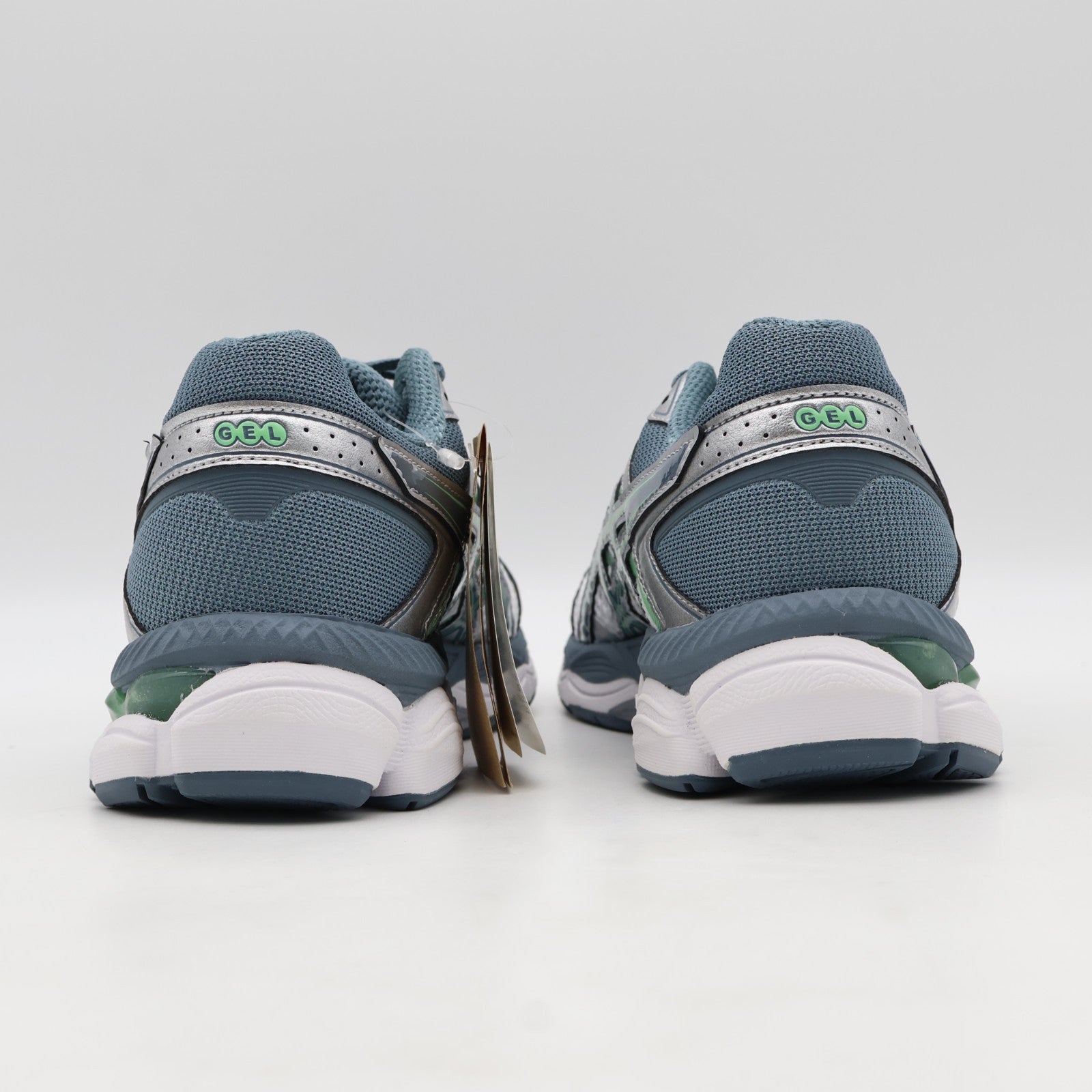 1203a733-100 Asics Gel-Cumulus 16 White Ironclad (Men's)