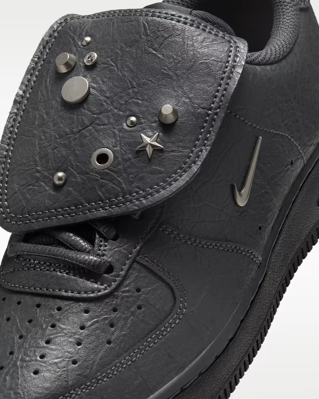 IZ9073-060 Nike Air Force 1 '07 "Charms/Long Tongue" (Women's)