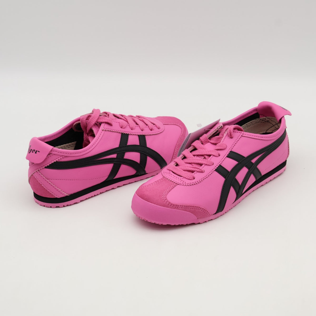 1183C102-701 Onitsuka Tiger MEXICO 66 DRAGON FRUIT BLACK (Men's)
