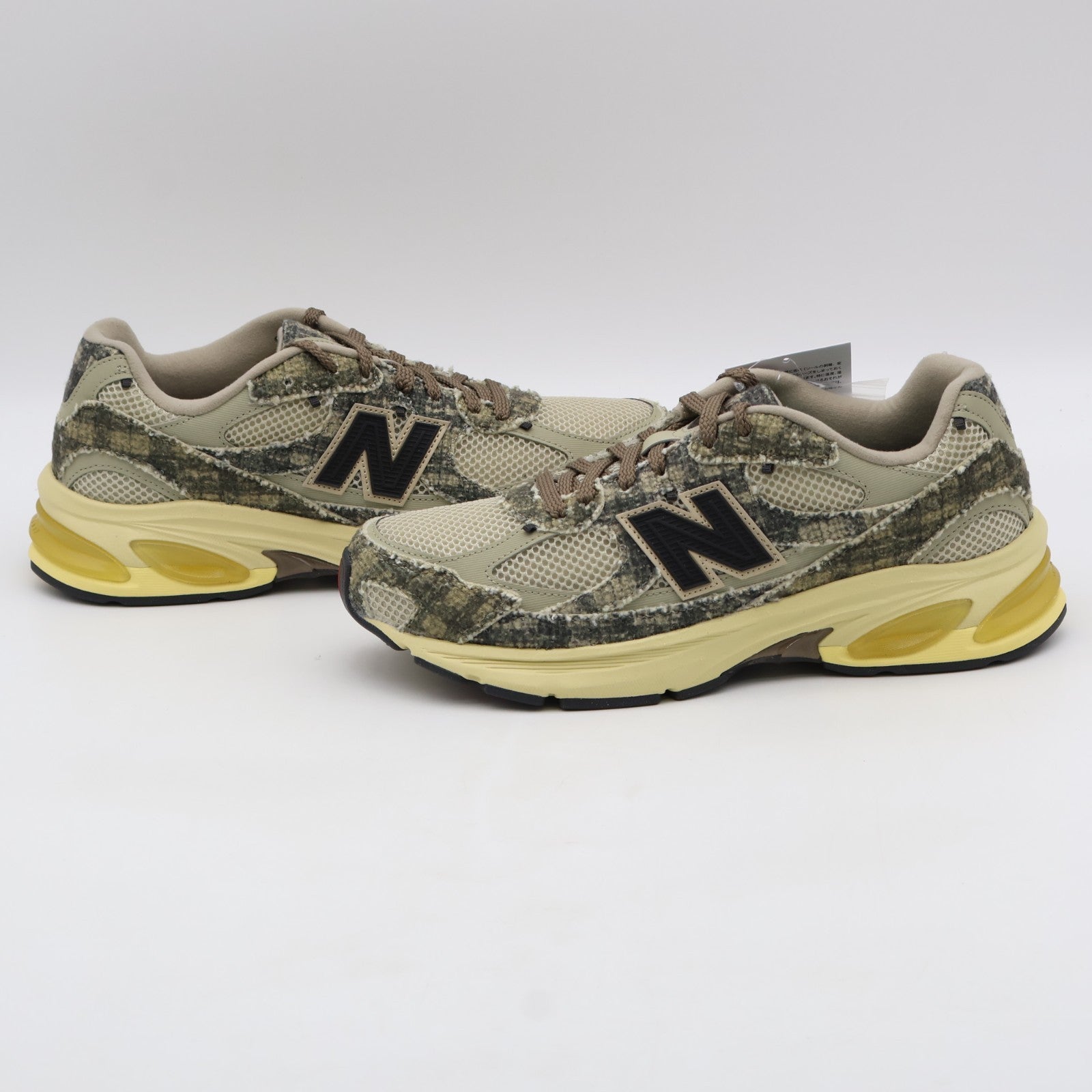 U2010JG1 Joe Freshgoods New Balance 2010 Bag Lady (Men's)