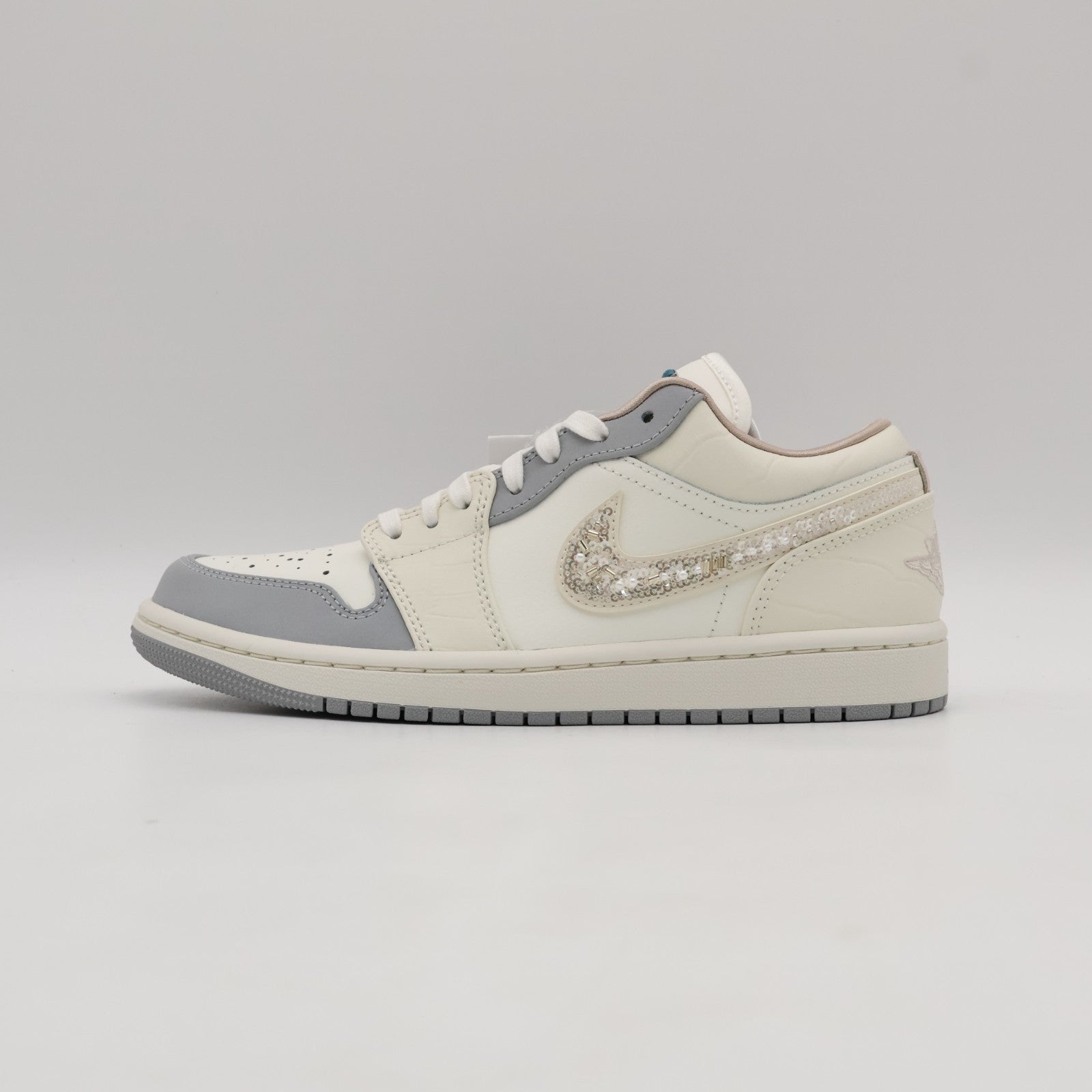 IH7323-100 Nike  Air Jordan 1 Low Turquoise Gemstones (Women's)