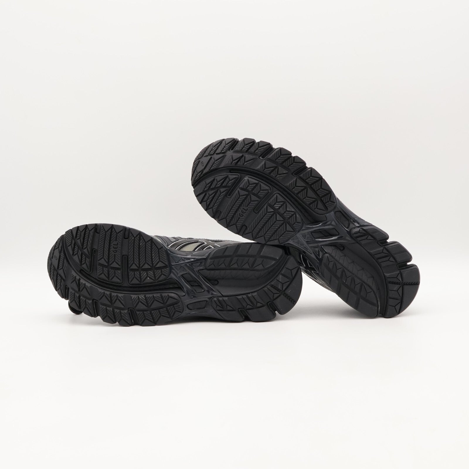 1203A529-020 UNAFFECTED Asics Gel-Kayano 20 Obsidian Grey Black (Men's)