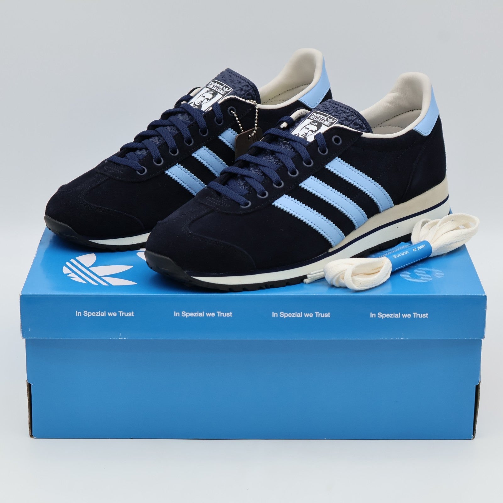 JR4877 Oasis Noel Gallagher adidas Originals Marathon Spezial Night Navy (Men's)