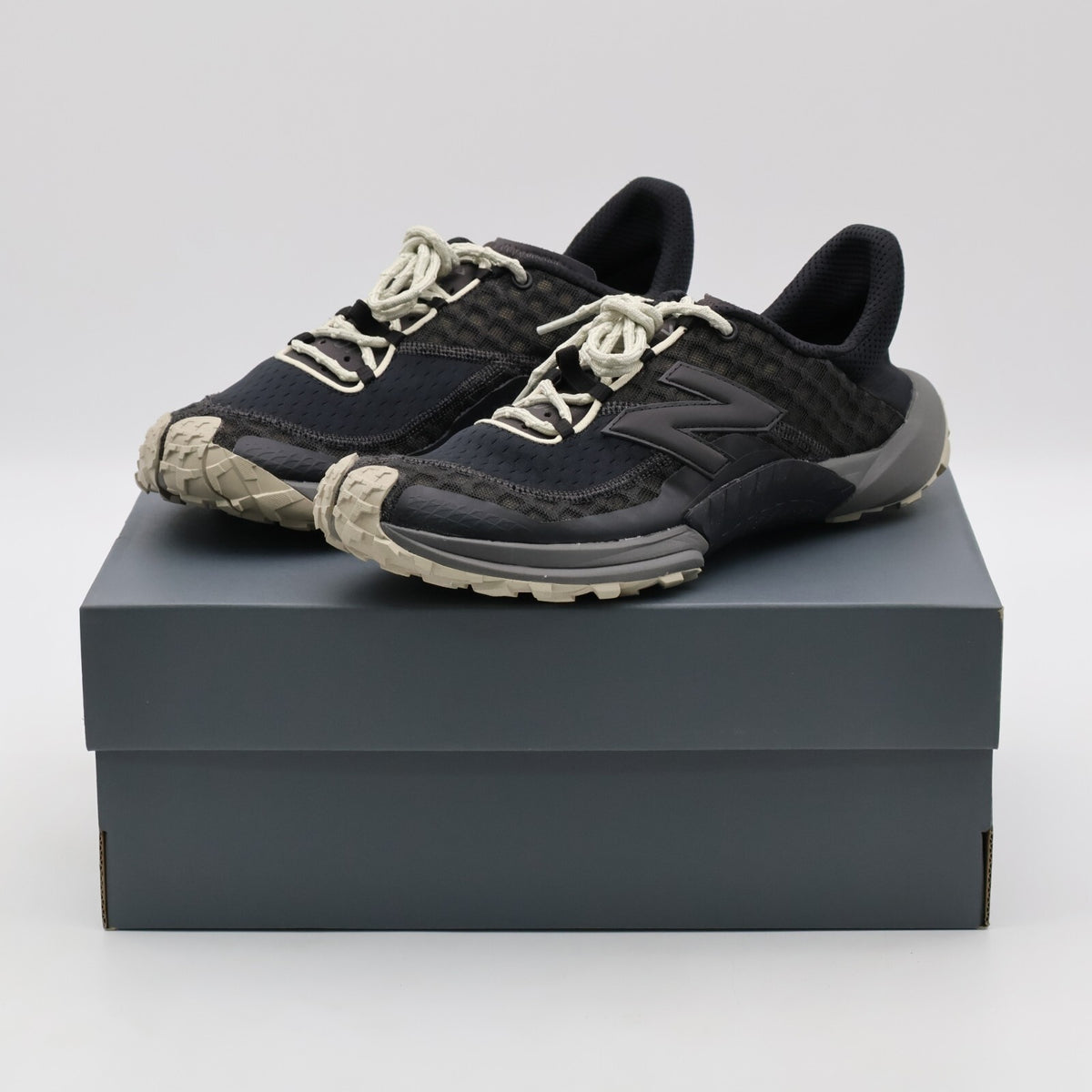 MTM10LEA New Balance Minimus Trail Black (Men's)