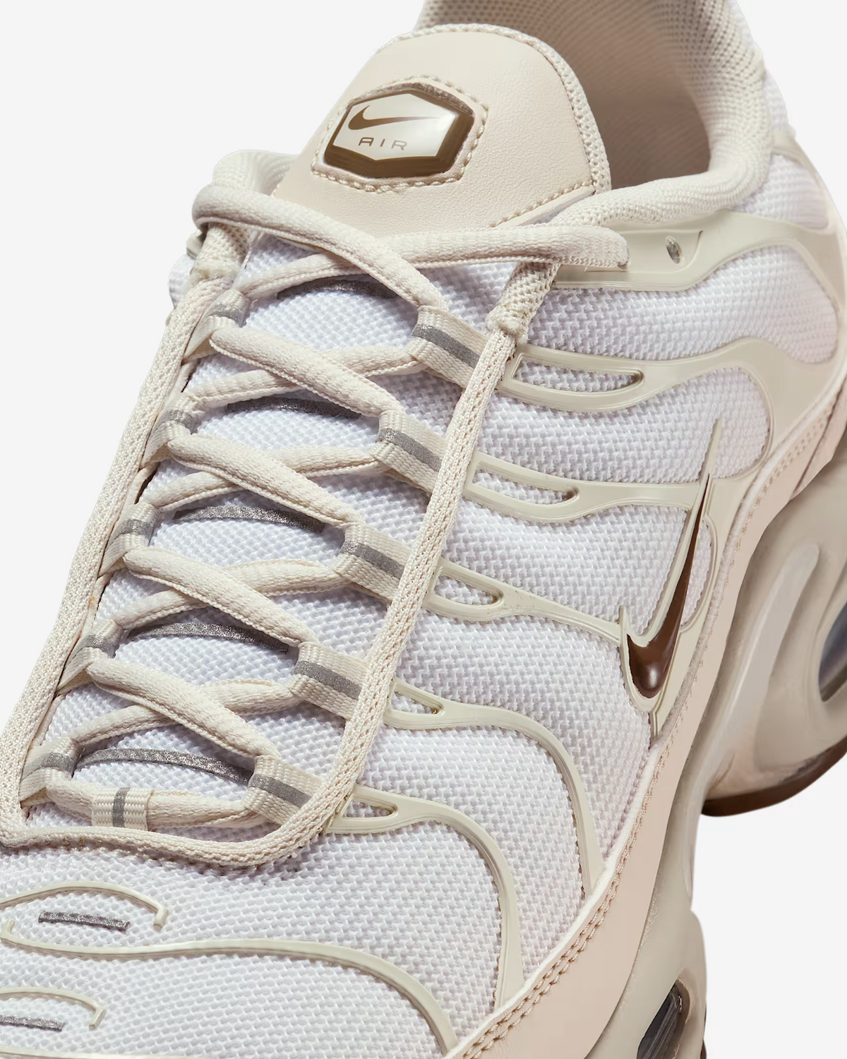 IO0657-100 Nike Air Max Plus Light Orewood Brown (Women's)