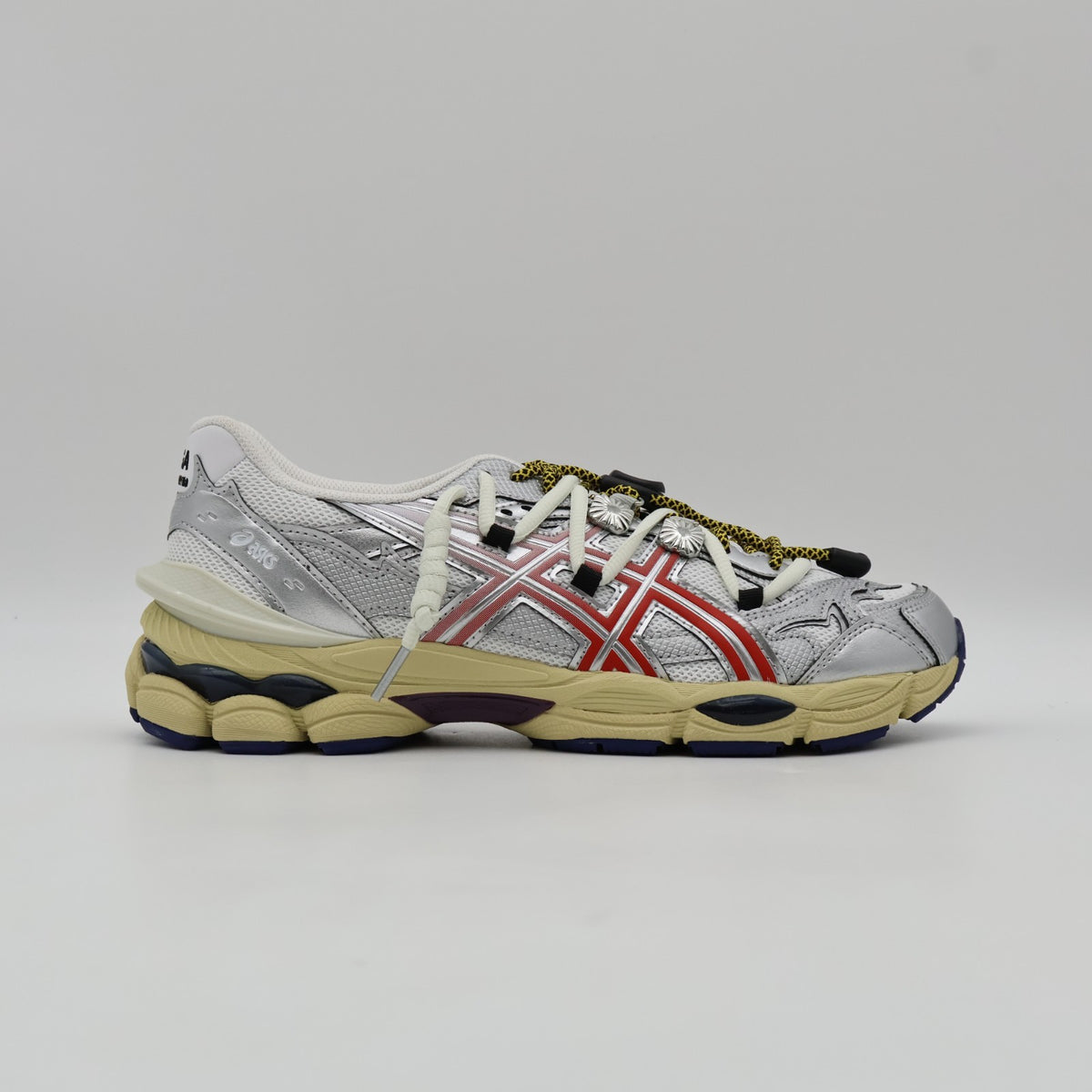 1203B115-100 TOGA Asics Gel-Cumulus 16 TG White Red Pure Silver (Men's)